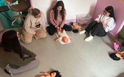 Une équipe en formation continue au service du bien-être et du développement des enfants